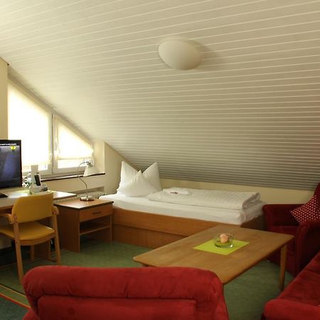 Hotel Traube Оффенбург Экстерьер фото